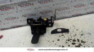 Used Rear lock cylinder Mercedes A (W168) 1.7 A-170 CDI 16V Price on request offered by Autodemontage M.J. Rutte B.V.