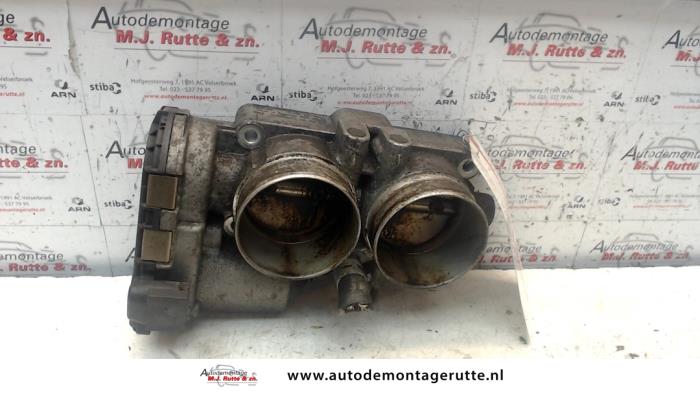 Gebrauchte Drosselklappengehäuse Opel Omega B (25/26/27) 3.2 V6 24V Preis auf Anfrage angeboten von Autodemontage M.J. Rutte B.V.