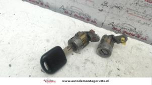 Used Door lock cylinder, right Suzuki Swift (SF310/413) 1.3i 16V Price on request offered by Autodemontage M.J. Rutte B.V.