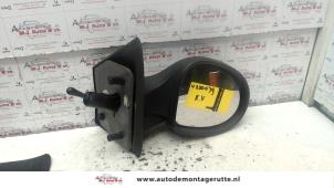 Used Wing mirror, right Renault Twingo II (CN) 1.2 16V Price € 1,00 Margin scheme offered by Autodemontage M.J. Rutte B.V.