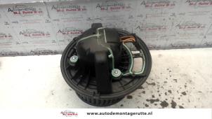 Usados Motor de ventilador de calefactor BMW 1 serie (E87/87N) 118d 16V Precio de solicitud ofrecido por Autodemontage M.J. Rutte B.V.