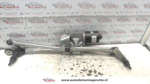 Used Wiper motor + mechanism BMW 1 serie (E87/87N) 118d 16V Price on request offered by Autodemontage M.J. Rutte B.V.