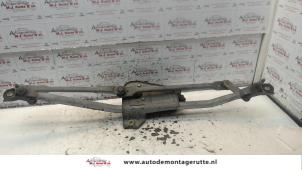 Used Wiper motor + mechanism Audi A6 (C5) 2.8 V6 30V Price on request offered by Autodemontage M.J. Rutte B.V.