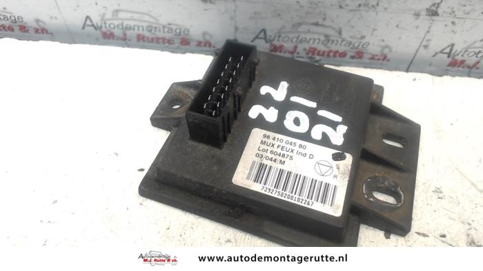 Usagé Module d'allumage Peugeot 607 (9D/U) 2.0 16V Prix sur demande proposé par Autodemontage M.J. Rutte B.V.