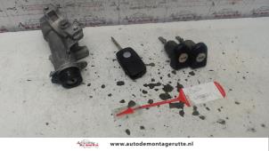 Used Set of cylinder locks (complete) Volkswagen New Beetle (9C1/9G1) 2.0 Price on request offered by Autodemontage M.J. Rutte B.V.