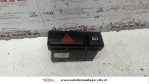 Used Panic lighting switch BMW 3 serie (E46/2) 320 Ci 24V Price on request offered by Autodemontage M.J. Rutte B.V.