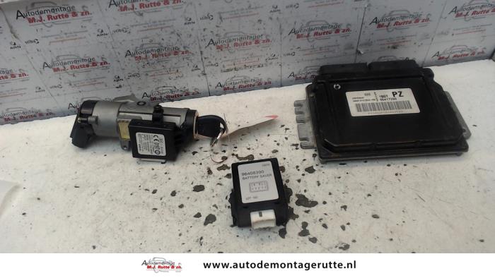 Used Ignition lock + computer Chevrolet Matiz 0.8 S,SE Price on request offered by Autodemontage M.J. Rutte B.V.