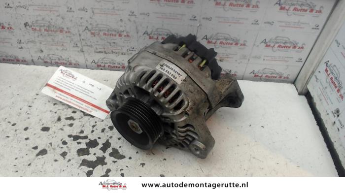 Begagnade Dynamo Nissan Primera (P11) 2.0 SRi 16V Pris på förfrågan erbjuds av Autodemontage M.J. Rutte B.V.