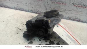 Drosselklappengehäuse van een Renault Twingo (C06) 1.2 16V 2002