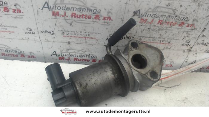 EGR valve from a Volkswagen Bora (1J2) 1.6 16V 2000