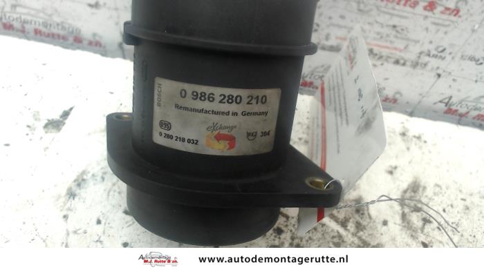 Air mass meter from a Seat Leon (1M1) 1.8 20V Turbo 4 2000