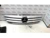 Grille from a Mercedes A (W169), 2004 / 2012 2.0 A-180 CDI 16V 5-Drs., Hatchback, 4-dr, Diesel, 1.991cc, 80kW (109pk), FWD, OM640940; EURO4, 2004-06 / 2012-08, 169.007 2005
