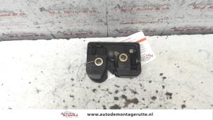 Used Tailgate lock mechanism Seat Ibiza II (6K1) 1.6 Price on request offered by Autodemontage M.J. Rutte B.V.
