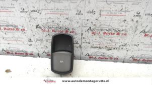 Usados Interruptor de ventanilla eléctrica Opel Corsa D 1.4 16V Twinport Precio de solicitud ofrecido por Autodemontage M.J. Rutte B.V.