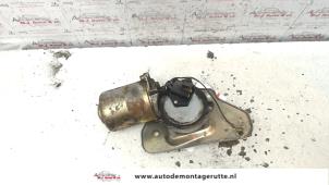 Used Front wiper motor Suzuki Swift (SF310/413) 1.3i 16V Price on request offered by Autodemontage M.J. Rutte B.V.