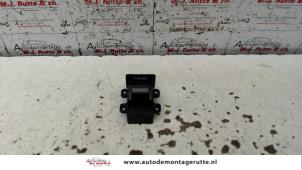 Used Electric window switch Honda Civic (EP/EU) 1.6 16V VTEC Price on request offered by Autodemontage M.J. Rutte B.V.