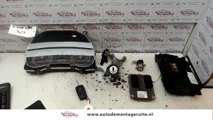 Used Ignition lock + computer Fiat Grande Punto (199) 1.4 Price on request offered by Autodemontage M.J. Rutte B.V.