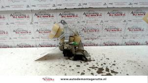 Used Tailgate lock mechanism Toyota Yaris Verso (P2) 1.3 16V Price on request offered by Autodemontage M.J. Rutte B.V.
