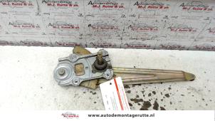Used Rear door window mechanism 4-door, left Toyota Yaris Verso (P2) 1.3 16V Price on request offered by Autodemontage M.J. Rutte B.V.