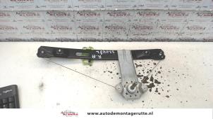 Used Rear door window mechanism 4-door, right BMW 1 serie (E87/87N) 118i 16V Price on request offered by Autodemontage M.J. Rutte B.V.