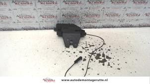 Used Tailgate lock mechanism BMW 1 serie (E87/87N) 118i 16V Price on request offered by Autodemontage M.J. Rutte B.V.