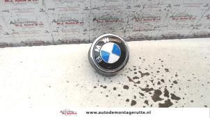 Used Tailgate handle BMW 1 serie (E87/87N) 118i 16V Price on request offered by Autodemontage M.J. Rutte B.V.