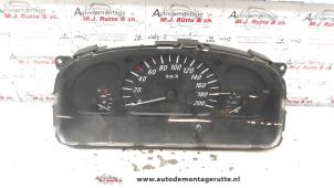 Usagé Compteur kilométrique KM Opel Agila (A) 1.0 12V Twin Port Prix sur demande proposé par Autodemontage M.J. Rutte B.V.