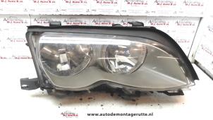 Used Headlight, right BMW 3 serie Touring (E46/3) 316i 16V Price € 50,00 Margin scheme offered by Autodemontage M.J. Rutte B.V.
