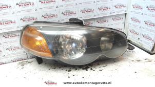 Używane Reflektor prawy Honda HR-V (GH) 1.6 16V 4x4 Cena € 35,00 Procedura marży oferowane przez Autodemontage M.J. Rutte B.V.