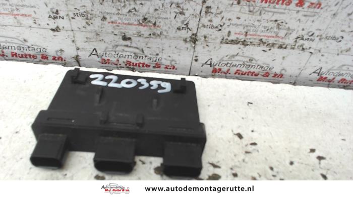 Begagnade ABS-dator Mercedes C Combi (S202) 1.8 C180T 16V Pris på förfrågan erbjuds av Autodemontage M.J. Rutte B.V.