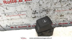 Usados Interruptor de ventanilla eléctrica Seat Alhambra (7V8/9) 2.0 Precio de solicitud ofrecido por Autodemontage M.J. Rutte B.V.