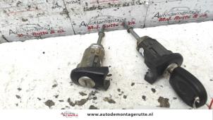 Used Door lock cylinder, right Seat Arosa (6H1) 1.4 MPi Price on request offered by Autodemontage M.J. Rutte B.V.