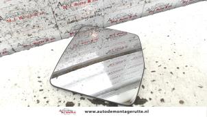 Used Mirror glass, left Peugeot Expert (222/224) 1.9 D 220 C Price on request offered by Autodemontage M.J. Rutte B.V.