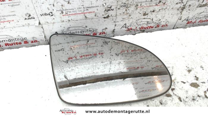 Mirror glass, right from a Audi A2 (8Z0) 1.4 16V 2001