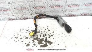 Gebrauchte Zündschloss + Schlüssel Renault Clio II (BB/CB) 2.0 16V Sport Preis auf Anfrage angeboten von Autodemontage M.J. Rutte B.V.
