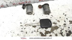 Used Door lock cylinder, right Suzuki Alto (SH410) 1.0 16V Price on request offered by Autodemontage M.J. Rutte B.V.