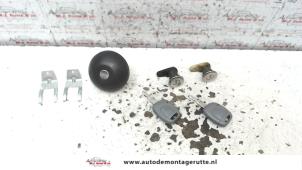 Used Door lock cylinder, right Renault Twingo (C06) 1.2 Price on request offered by Autodemontage M.J. Rutte B.V.