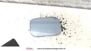Used Tank cap cover BMW 3 serie Touring (E46/3) 318i Price on request offered by Autodemontage M.J. Rutte B.V.
