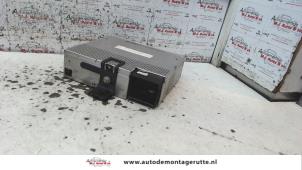 Used Radio Landrover Range Rover III (LM) 2.9 TD6 24V Price on request offered by Autodemontage M.J. Rutte B.V.