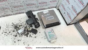 Used Ignition lock + computer Landrover Range Rover III (LM) 2.9 TD6 24V Price on request offered by Autodemontage M.J. Rutte B.V.