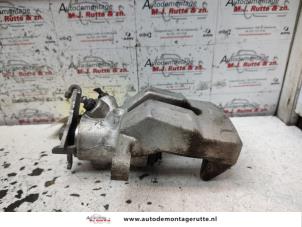 Used Rear brake calliper, right Renault Megane II CC (EM) 2.0 16V Price on request offered by Autodemontage M.J. Rutte B.V.