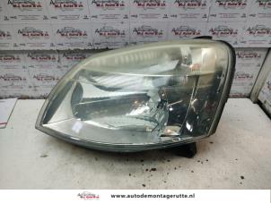 Used Headlight, left Peugeot Partner 2.0 HDI Price on request offered by Autodemontage M.J. Rutte B.V.
