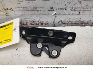 Used Tailgate lock mechanism Peugeot 206+ (2L/M) 1.1 XR,XS Price on request offered by Autodemontage M.J. Rutte B.V.