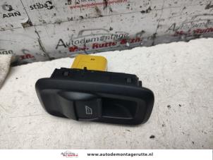 Used Electric window switch Ford Fiesta 6 (JA8) 1.25 16V Price on request offered by Autodemontage M.J. Rutte B.V.