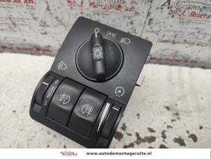 Usagé Commutateur lumière Opel Corsa C (F08/68) 1.2 16V Prix sur demande proposé par Autodemontage M.J. Rutte B.V.