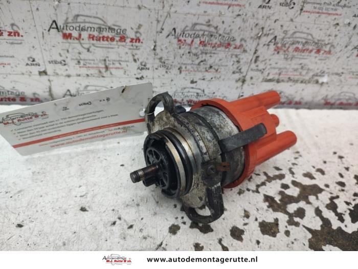 Used Ignition system (complete) Volkswagen Polo II (86) 1.0 (US83) Price on request offered by Autodemontage M.J. Rutte B.V.