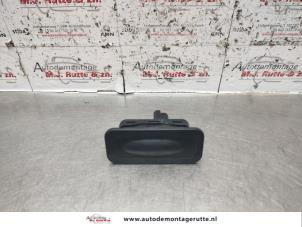 Used Tailgate switch Renault Megane II CC (EM) 2.0 16V Price on request offered by Autodemontage M.J. Rutte B.V.