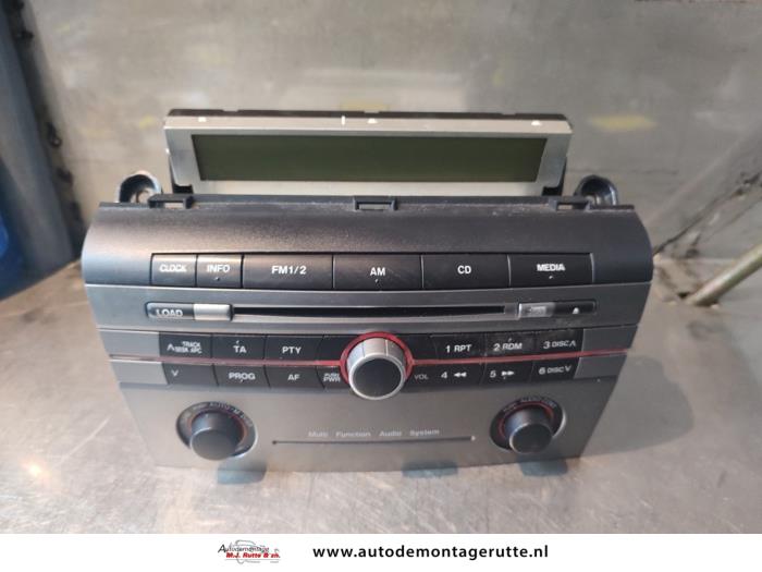 Radio de un Mazda 3 Sport (BK14) 1.6i 16V 2005