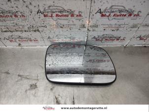 Used Mirror glass, right Peugeot 307 CC (3B) 2.0 16V Price on request offered by Autodemontage M.J. Rutte B.V.