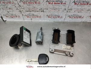 Gebrauchte Zündschloss + Schlüssel Opel Agila (A) 1.0 12V Preis auf Anfrage angeboten von Autodemontage M.J. Rutte B.V.